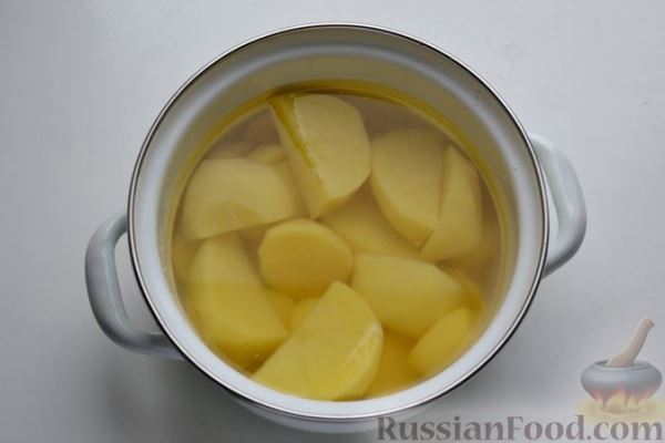 Картофельные котлеты с рыбными консервами и сырно-яичной начинкой (в духовке)
