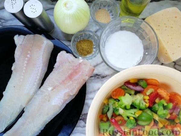 Рыба, запечённая с замороженными овощами, сыром и сливками