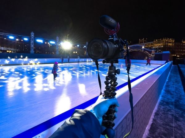 Новогодняя Москва через объективы Nikon Z6 и iPhone 13 Pro